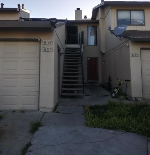 835 Dundee Way, Stockton, CA 95210-1884