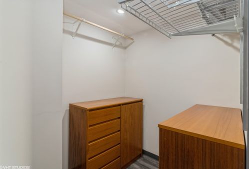525 Halsted St, Chicago IL  60642-6599 exterior