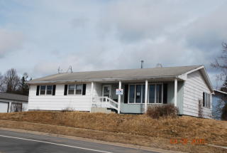950 1st Ave, Chisholm, MN 55719-1265