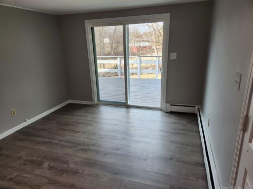 20 Backes Ct, Wallingford CT  06492-4712 exterior