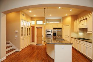 715 Reinerman St, Houston TX  77007-5236 exterior
