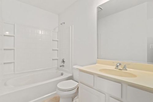 902 Galway Ln, Pingree Grove IL  60140-9174 exterior