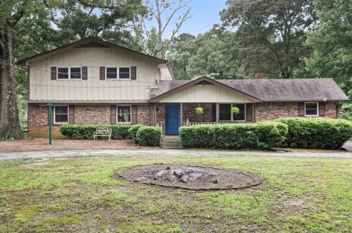 3010 Hathcock Rd, Atlanta, GA 30349-1146