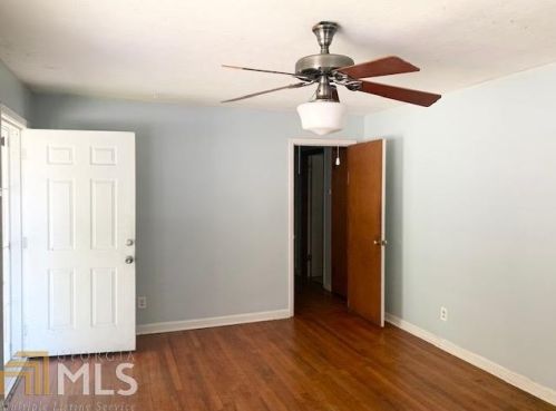 1109 Lloyd Dr, Forest Park GA  30297-1516 exterior