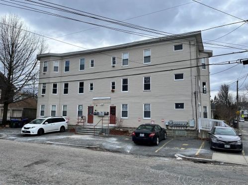 73 Health Ave, Providence, RI 02908-4520