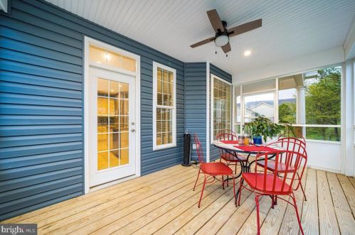 365 Prado Way, Berkeley Springs WV  25411-3264 exterior