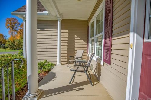 16 Autumn Ln, Somers, CT 06071-1453