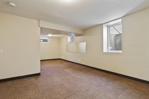 1086 Highview Dr, Saint Paul MN  55112-2418 exterior
