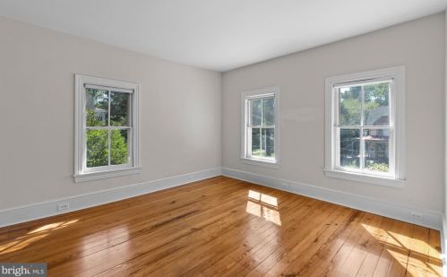 121 Ctr St, Haddonfield NJ 08033-1803 exterior