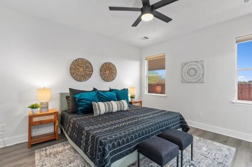 11920 Pecan Gate Way, Webberville TX 78653-3975 exterior