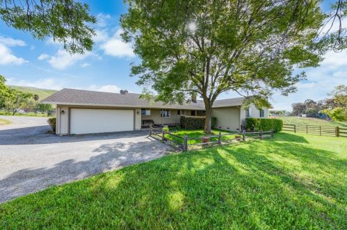 2590 Church Ave, San Martin, CA 95046-9646