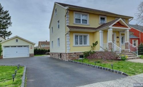 21 Davison St, Outwater, NJ 07026-2115