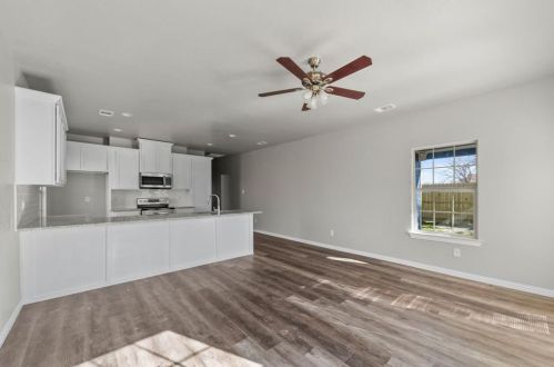 1030 Annie St, Fort Worth TX  76104-1505 exterior