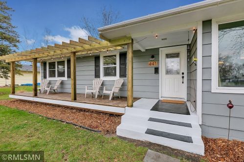 441 7th St, Albany, MN 56307-4515