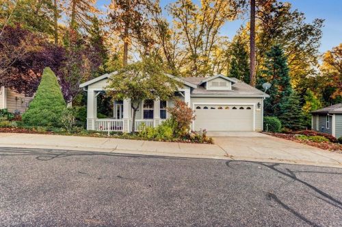 212 Mallard Dr, Grass Valley, CA 95945-5745