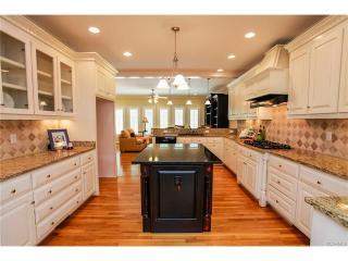 3148 Queens Grant Dr, Midlothian VA  23113-3778 exterior