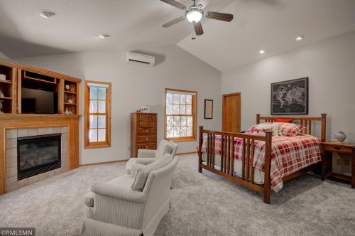 5869 Fernwood St, Saint Paul MN  55126-8405 exterior