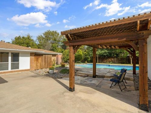 4344 Selkirk Dr, Fort Worth TX  76109-5043 exterior