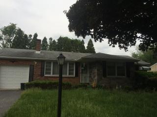 2432 Cambridge Rd, York PA  17402-3645 exterior
