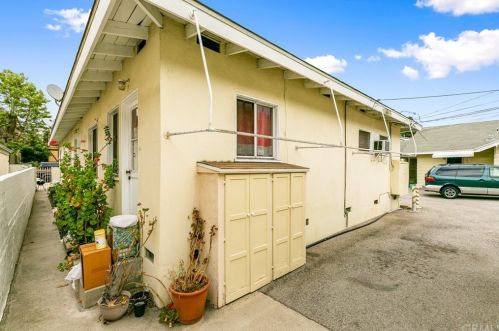 438 Ivy St, Glendale CA  91204-1272 exterior