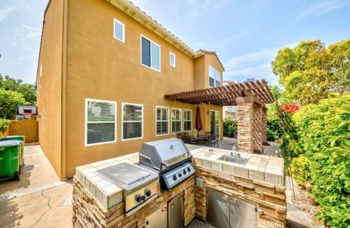 9 Carmichael, Irvine CA  92602-0939 exterior