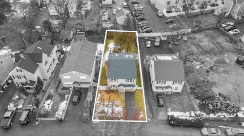 6 Crown Ave, Norwalk CT  06854-2633 exterior