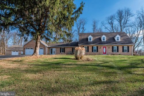 2128 Walnut Bottom Rd, Carlisle, PA 17015-9375