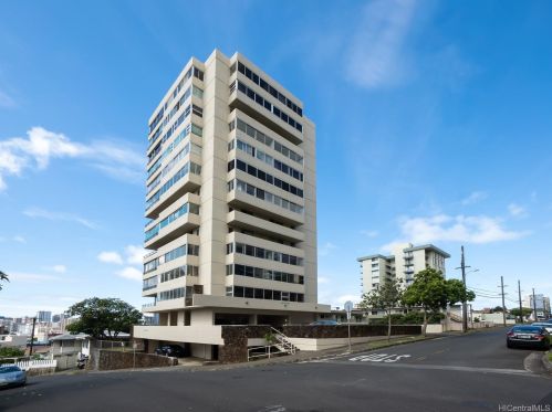 1025 Wilder Ave, Honolulu HI  96822-2686 exterior