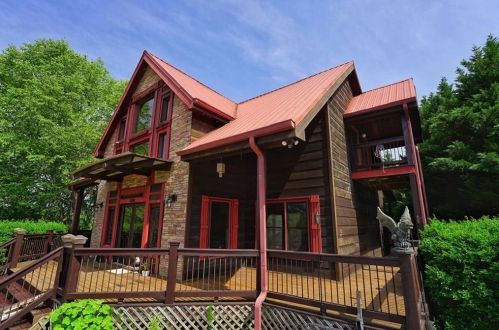 2500 Tails Creek Rd, Ellijay, GA 30540-3553
