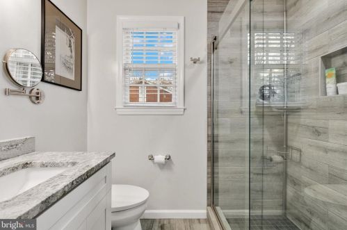 322 Northwest Dr, Silver Spring MD 20901-1431 exterior