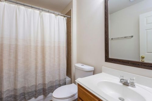 1230 Gibbons Ct, Richmond TX 77471-2485 exterior