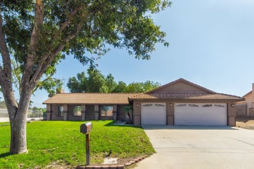 14238 Avenida Munoz, Riverside, CA 92508-2403