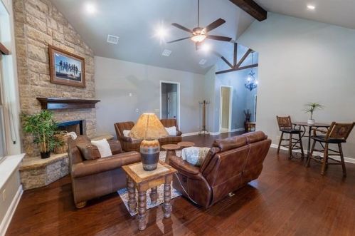 3608 De Cordova Ranch Rd, Granbury TX 76049-6262 exterior