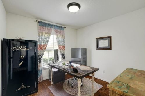 1265 Twin Estates Dr, Uhland TX 78640 exterior