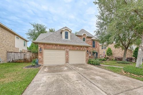 5903 Grovesnor St, Pearland, TX 77584-1356