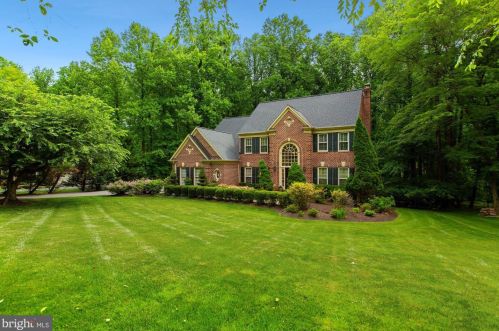 1005 Kimberly Pl, Great Falls, VA 22066-1546