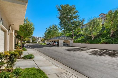 7843 Viewrim Dr, Anaheim, CA 92808-2131