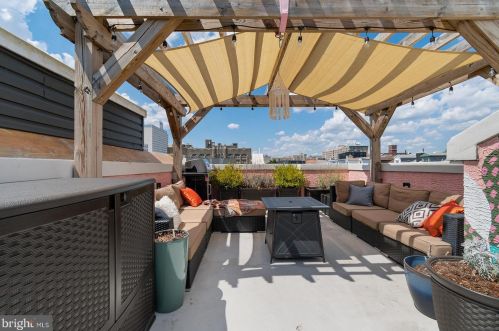 547 12th St, Philadelphia PA 19147-1136 exterior