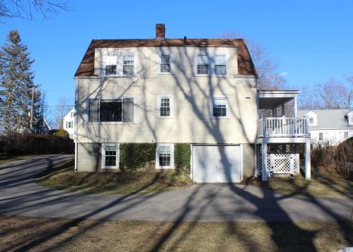 103 Belknap St, Dover, NH 03820-3906