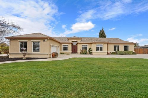 6909 Northland Rd, Manteca, CA 95336-8760