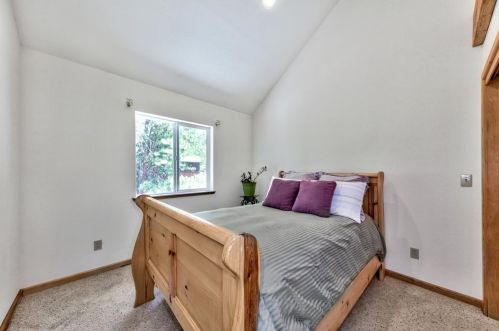 14575 Donnington Ln, Truckee CA  96161-2200 exterior