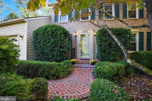 8711 Shadowlake Way, Springfield, VA 22153-2140