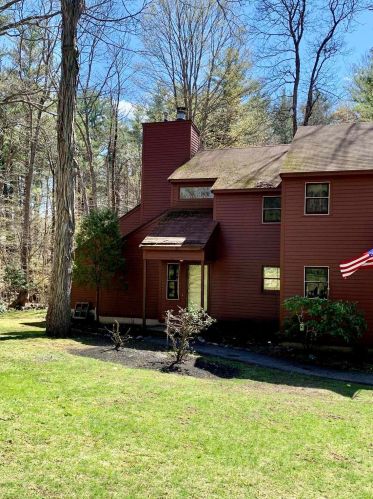 25 Kirriemuir Rd, Stratham, NH 03885-2538