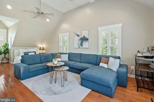 2737 Linden Ln, Silver Spring MD 20910-1212 exterior