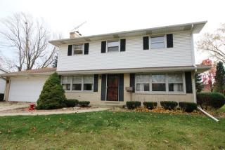 657 Tahoe Trl, Palatine, IL 60074-3869