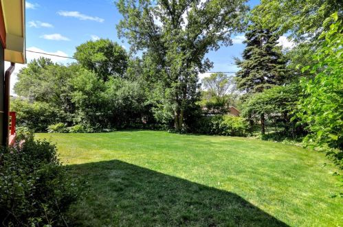 1520 21st Ave, Saint Paul MN  55112-5536 exterior