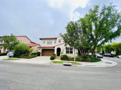 35 Great Lawn, Irvine, CA 92620-3540