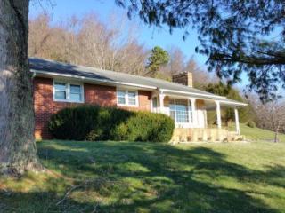 147 Edgar St, Elk Garden, VA 24266-7134