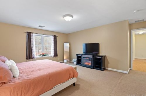 22 Little Falls Way, Durham CT  06422-2918 exterior