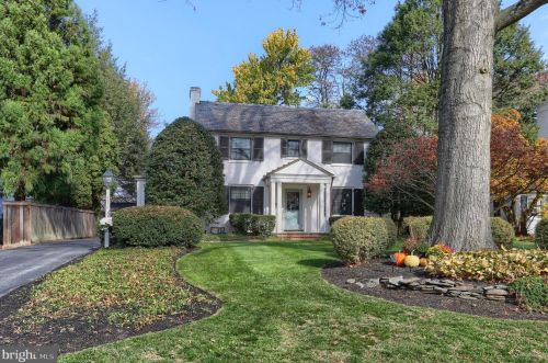 1315 Clayton Rd, Lancaster, PA 17603-2401